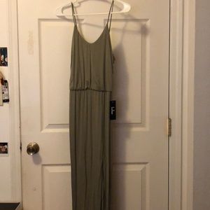 Fitted LuLu’s sage maxi dress with slit